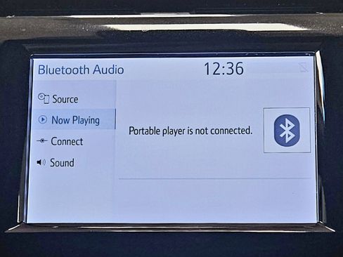 Used 2018 Toyota Camry SE image 16