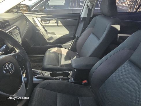 Used 2018 Toyota Corolla LE image 7