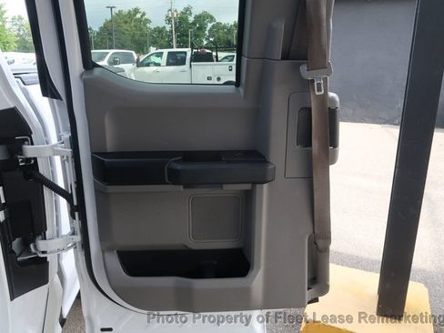 Used 2018 Ford F150 XL w/ Equipment Group 101A Mid AWD/4WD image 17