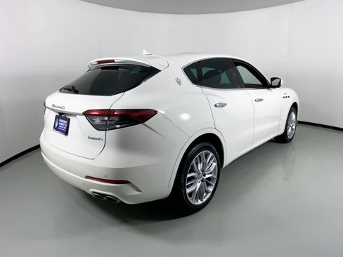 Certified 2022 Maserati Levante GT image 2