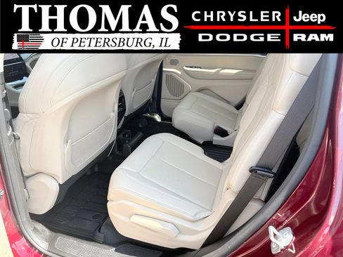 Used 2022 Jeep Grand Cherokee L Limited AWD/4WD image 15