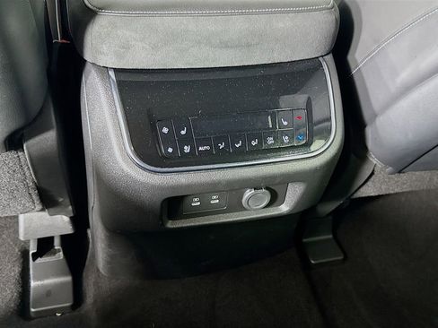 Certified 2025 INFINITI QX80 Luxe image 32