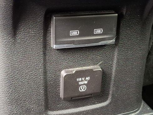Used 2021 Jeep Wrangler Unlimited Sahara AWD/4WD image 12