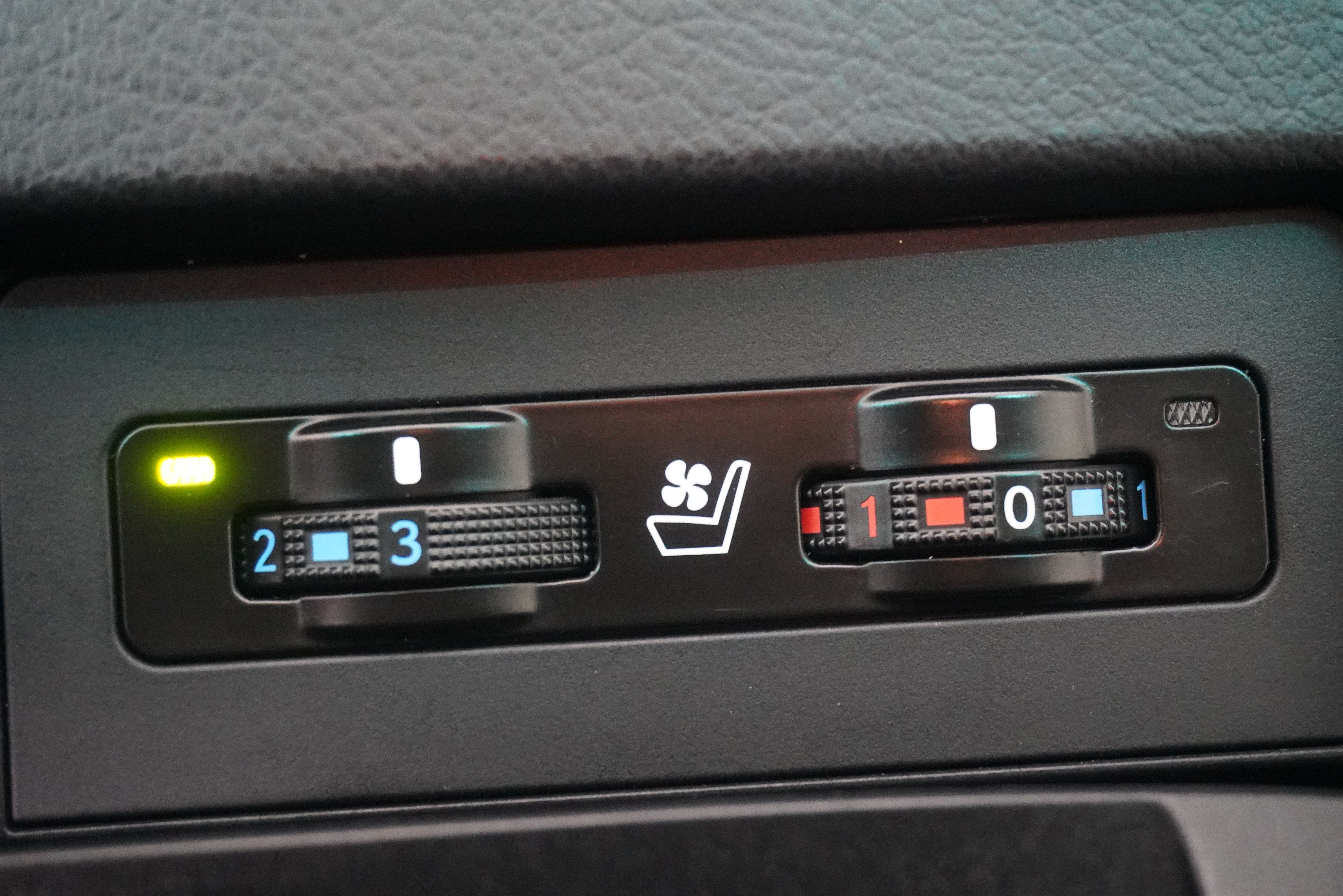 Used 2012 Lexus RX 350 FWD w/ Premium Pkg image 23
