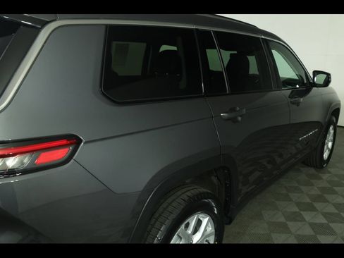 Used 2023 Jeep Grand Cherokee L Limited AWD/4WD image 21