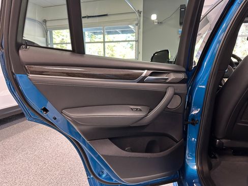 Used 2017 BMW X4 M40i image 23