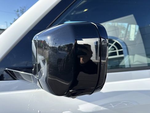 Used 2025 Land Rover Defender 110 S image 10