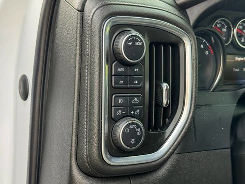 Used 2022 Chevrolet Silverado 1500 RST w/ Z71 Off-Road Package image 19