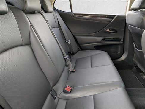 Used 2024 Lexus ES 350 w/ Accessory Package (Z1) image 19