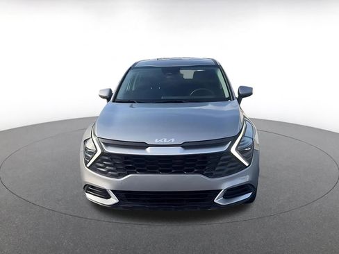 Used 2025 Kia Sportage LX image 3