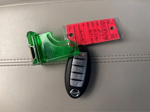 Used 2021 Nissan Altima 2.5 SV w/ SV Premium Package image 28