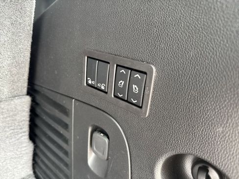 Certified 2018 Chevrolet Tahoe LT AWD/4WD image 31