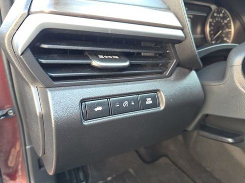 Used 2024 Nissan Altima 2.5 SV FWD image 16