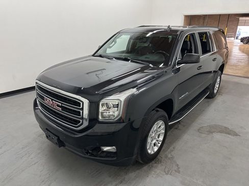 Used 2020 GMC Yukon XL SLT w/ Open Road Package image 22