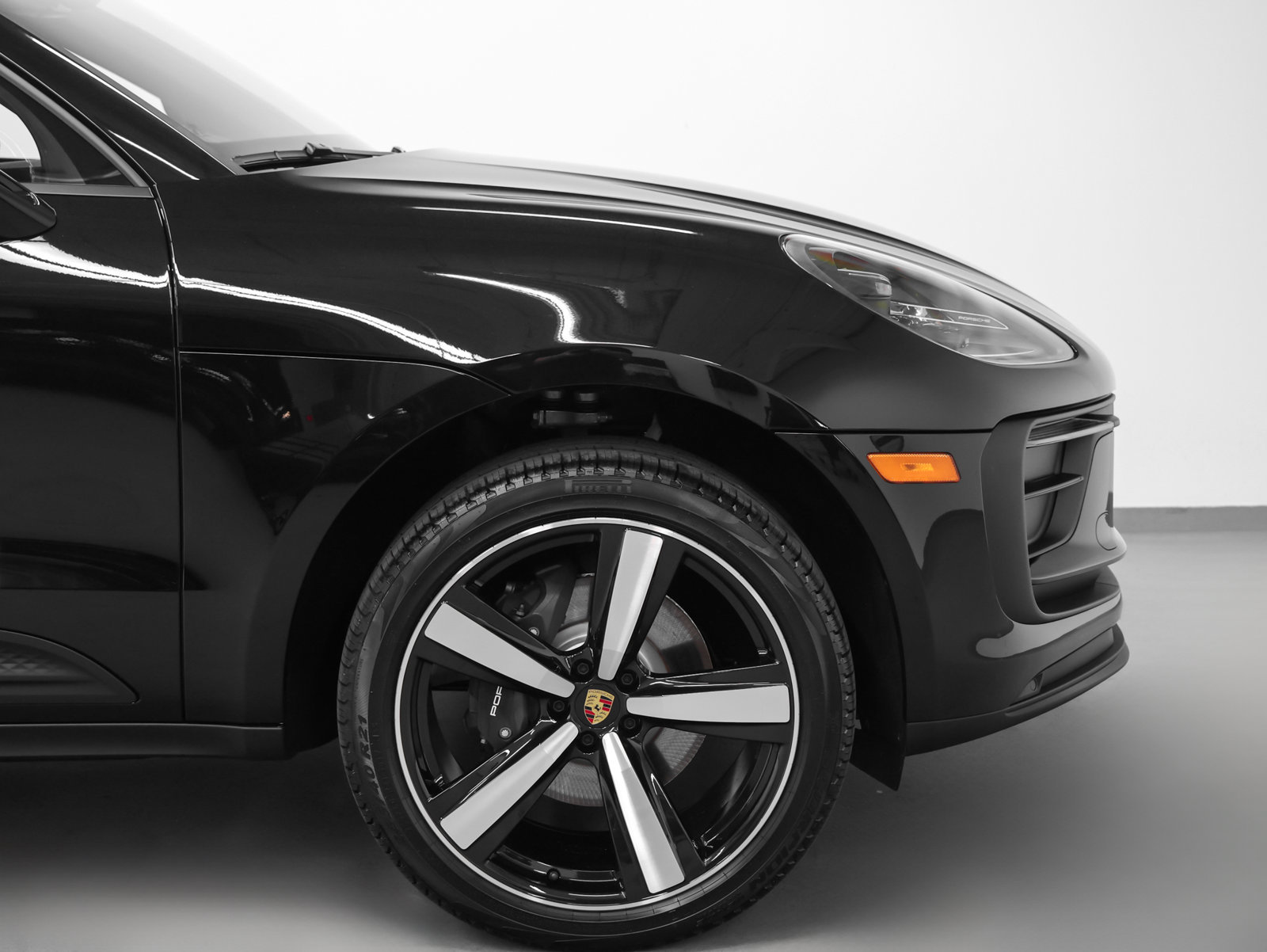 Certified 2026 Porsche Macan AWD/4WD image 14