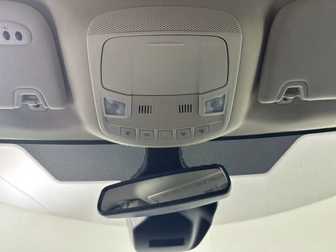 Used 2024 Ford Edge Titanium image 11