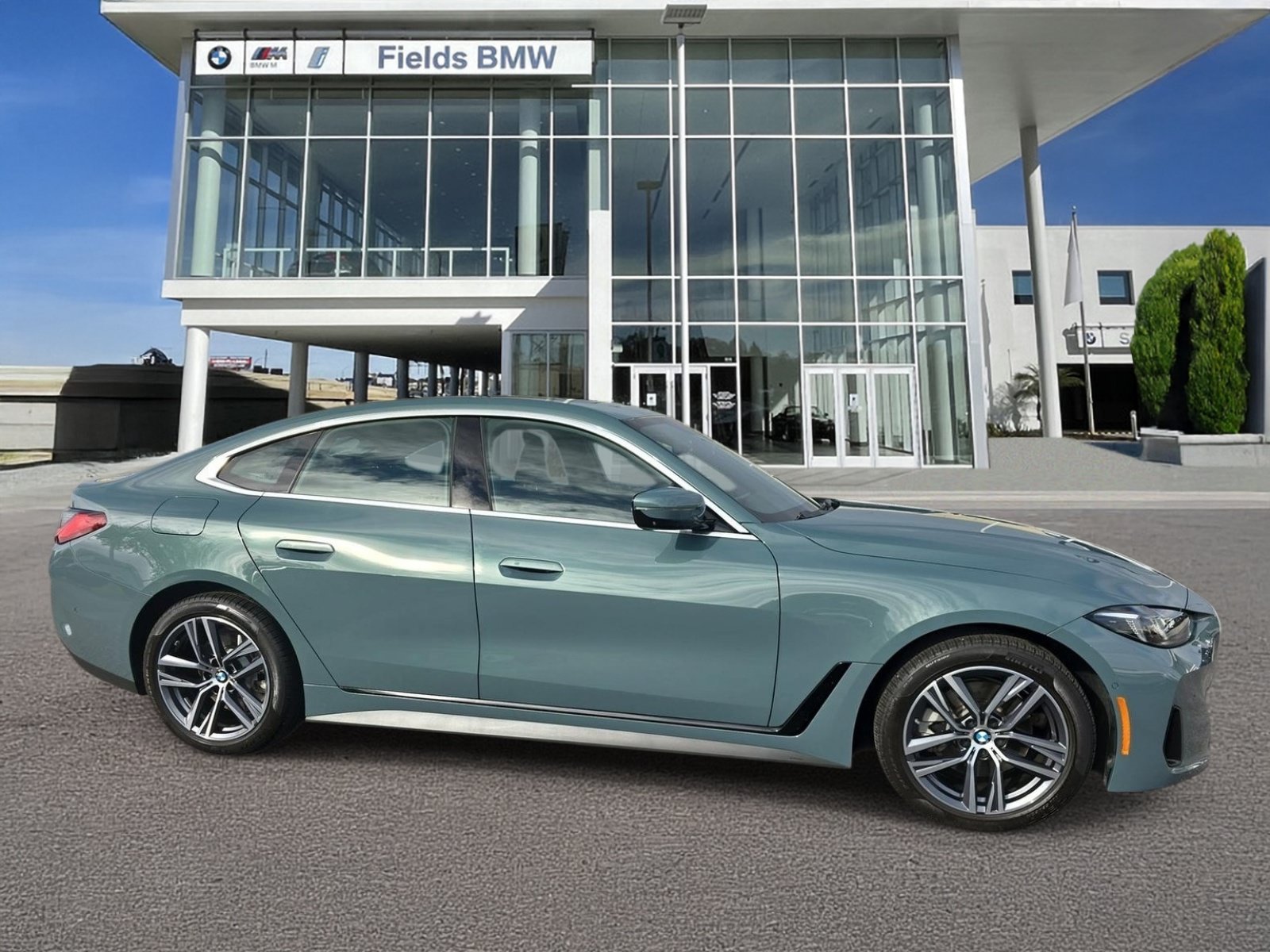 Used 2026 BMW 430i w/ Premium Package RWD image 1