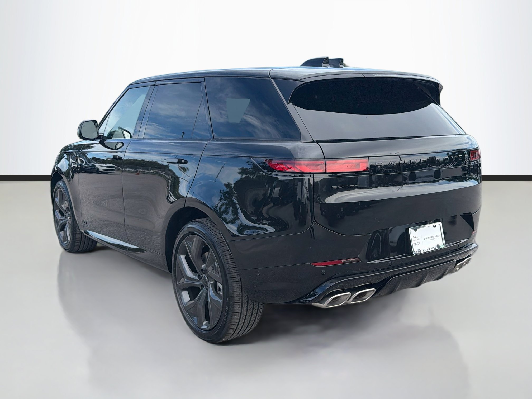 New 2027 Land Rover Range Rover Sport Dynamic SE AWD/4WD image 3