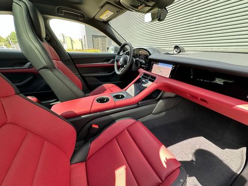 Used 2026 Porsche Taycan RWD image 40