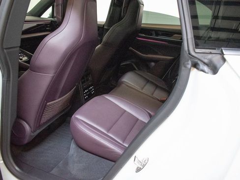 Certified 2025 Porsche Macan 4 Electric AWD/4WD image 23