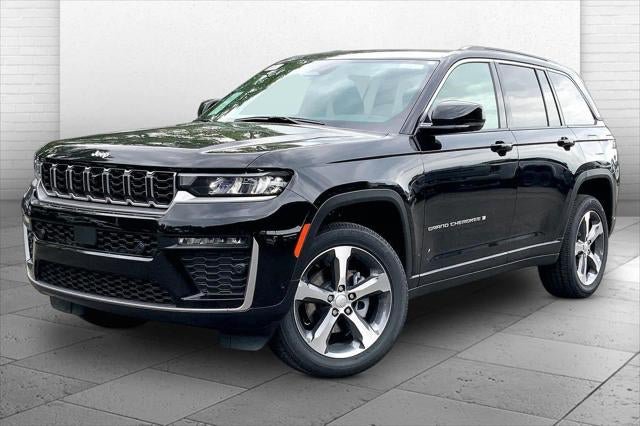 New 2026 Jeep Grand Cherokee Limited w/ Luxury Tech Group II AWD/4WD image 16