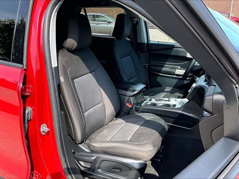 Certified 2023 Ford Explorer XLT AWD/4WD image 7