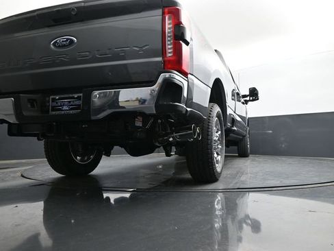 Used 2025 Ford F250 Lariat w/ Lariat Ultimate Package AWD/4WD image 36