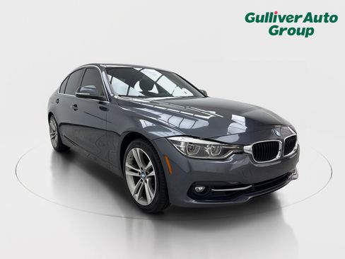 Used 2018 BMW 330i xDrive Sedan w/ Convenience Package AWD/4WD image 13