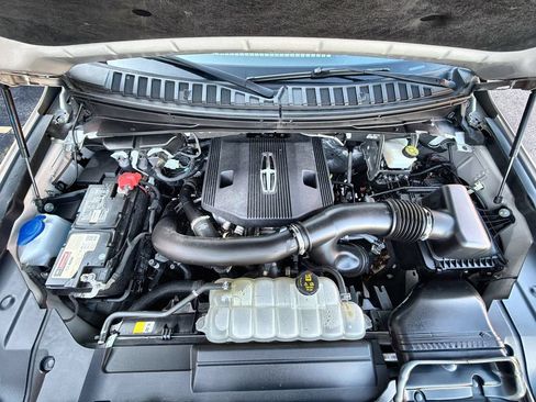 Used 2022 Lincoln Navigator Reserve AWD/4WD image 18