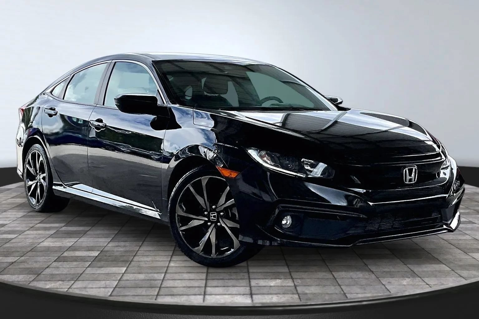 Used 2019 Honda Civic Sport image 3