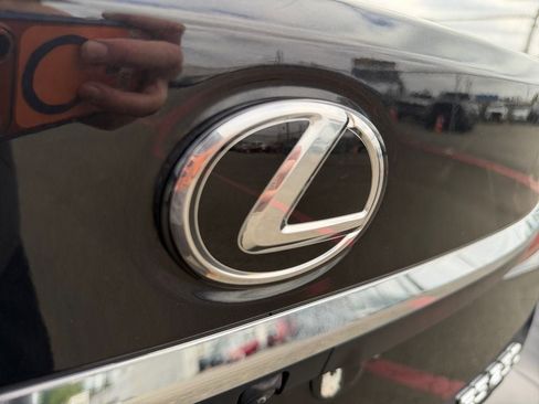 Used 2023 Lexus ES 250 w/ Premium Package AWD/4WD image 35