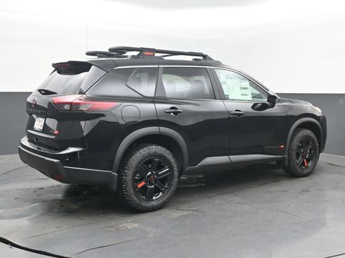New 2026 Nissan Rogue SV image 7