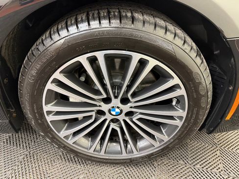 Used 2017 BMW 540i xDrive w/ Premium Package image 21