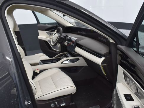 New 2026 Lincoln Nautilus Black Label w/ Jet Appearance Package image 15