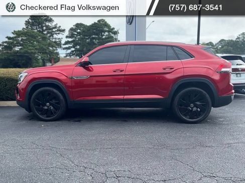 Used 2024 Volkswagen Atlas Cross Sport SE FWD image 4