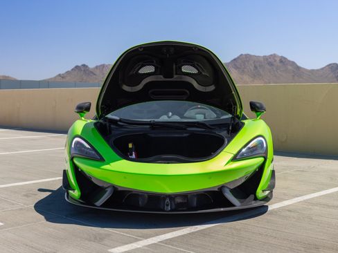 Used 2020 McLaren 620R RWD image 30