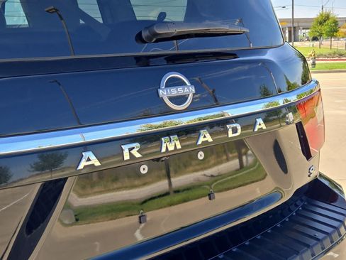 Used 2023 Nissan Armada SL w/ Captain's Chairs Package RWD image 12