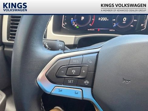 Used 2023 Volkswagen Atlas Cross Sport SE AWD/4WD image 28