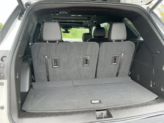 Used 2023 Chevrolet Traverse LT w/ LT Premium Package AWD/4WD image 10