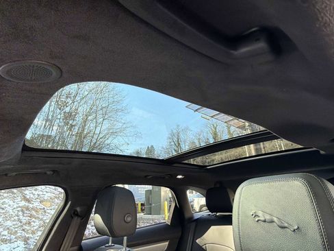 Used 2023 Jaguar F-PACE S image 19