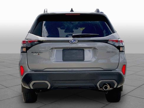 Certified 2025 Subaru Forester Limited AWD/4WD image 5