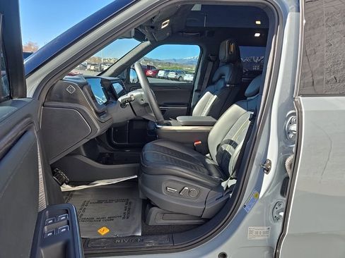 Used 2023 Rivian R1S Launch Edition image 27