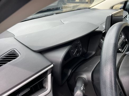 Used 2025 Toyota Corolla LE FWD image 34
