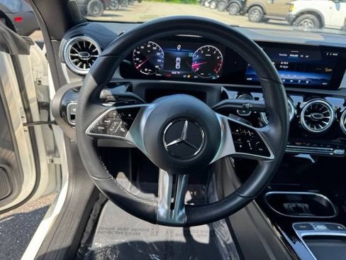 Used 2025 Mercedes-Benz CLA 250 4MATIC image 19