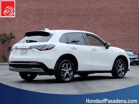 Certified 2024 Honda HR-V EX-L image 2