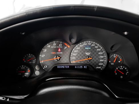 Used 2004 Chevrolet Corvette Z06 w/ Z06 Preferred Equipment Group RWD image 26