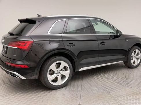 Used 2023 Audi Q5 2.0T Premium Plus w/ Premium Plus Package AWD/4WD image 2