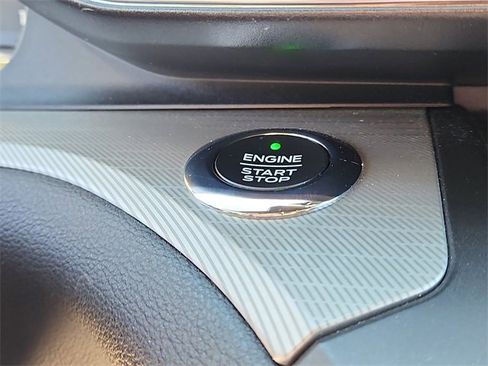 Used 2020 Ford Explorer XLT w/ Equipment Group 202A image 31