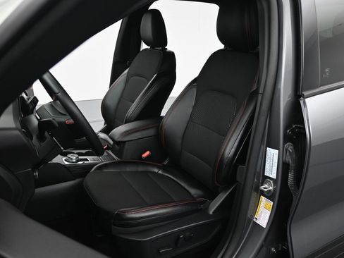 Certified 2025 Ford Escape ST-Line AWD/4WD image 9