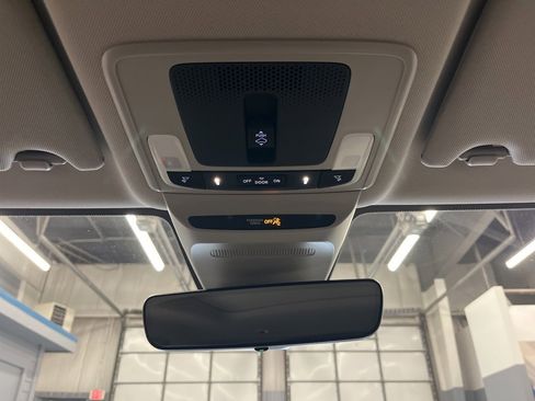 Used 2026 Honda HR-V EX-L image 24